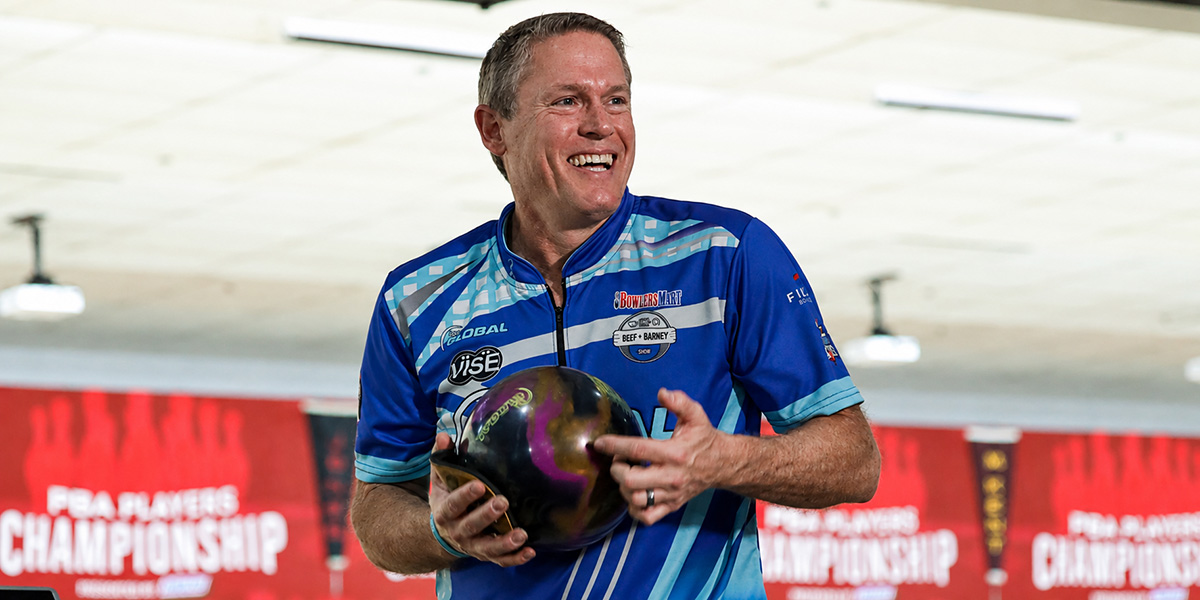 クリス・バーンズがPBA50 TOC首位をキープ：最終日は優勝と年間最優秀選手の座をかけた大一番へ